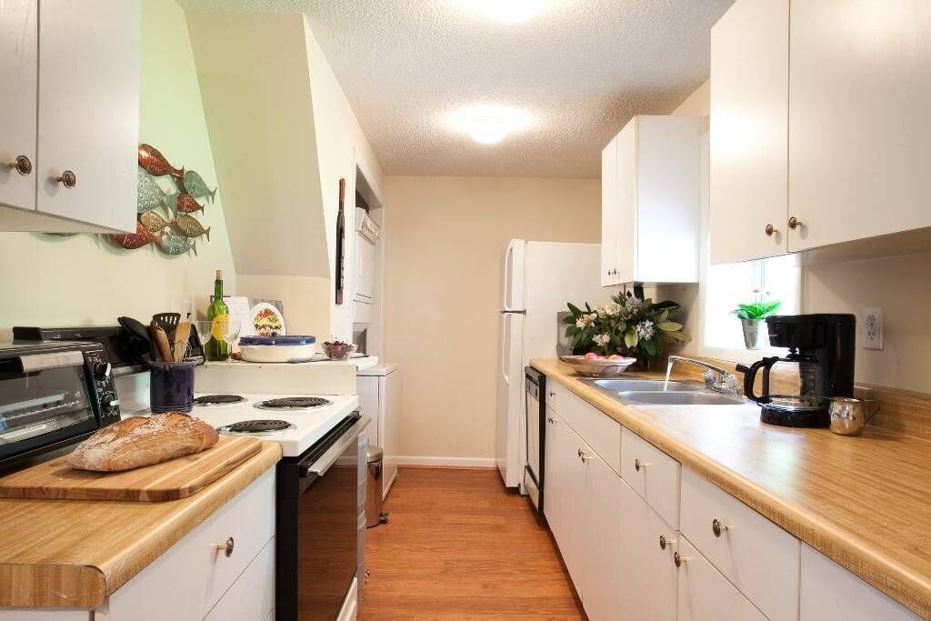 Microwave, oven, stovetop, dishwasher