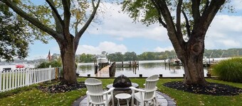 Charming Hideaway By The Water