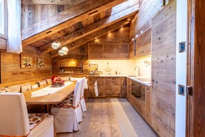 Dining - Alverà Lodge with Terrace R&R (Cortina d´Ampezzo)