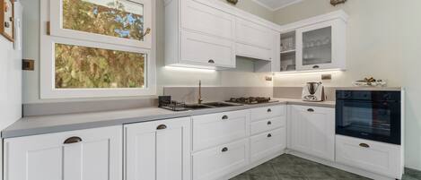 冰箱、烤箱、炉灶、洗碗机