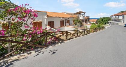 Buggerru Hugo Holiday Home with Sea View, Private Terrace and Air Conditioning