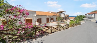 Buggerru Hugo Holiday Home with Sea View, Private Terrace and Air Conditioning