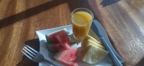 Free daily continental breakfast