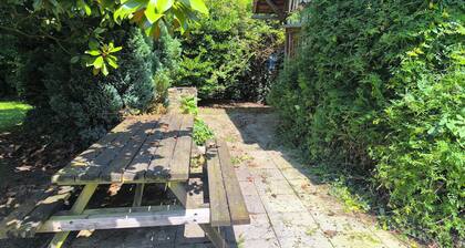 Clos Cristina. 2-bedroom self-catering cottage, with a studio on the second floor.