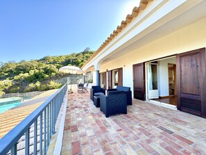 Terrace/patio - ALGARVE COUNTRY VILLA 2 WITH POOL by HOMING (Estoi)