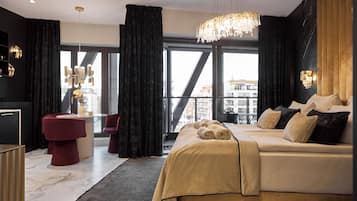 Studio Superior, balkon, pemandangan sungai | Area keluarga | TV layar datar