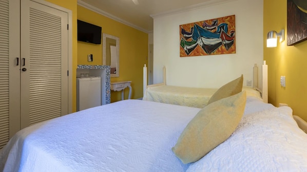 Comfort Room, Balcony | In-room safe, free WiFi