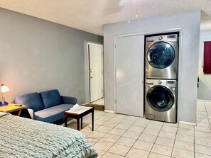 Interior - Serene apartment with AC in vibrant San Antonio downtown (San Antonio)