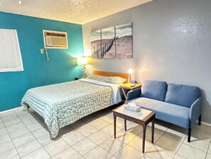 1 habitación, tabla de planchar con plancha, wifi y ropa de cama