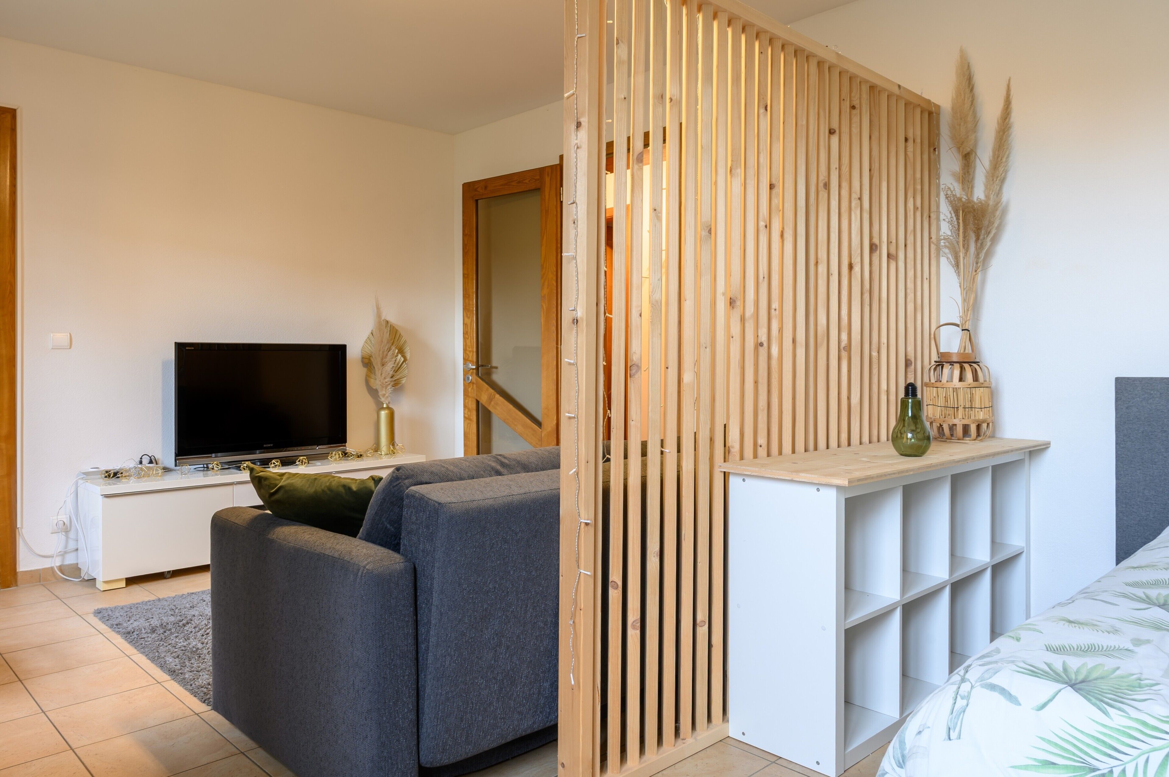 1 bedroom, desk, WiFi, bed sheets