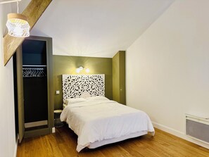 2 間睡房、床單