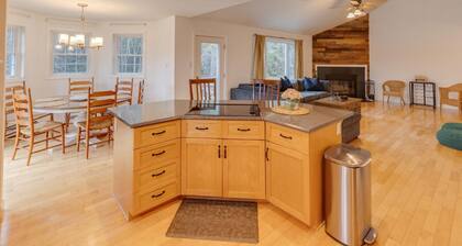 Cozy 4 bedroom house for rent in the heart of the Mountains. Minutes to Cannon.