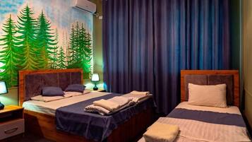 Kabin Standar, pemandangan halaman | Setrika/meja setrika dan Wi-Fi gratis