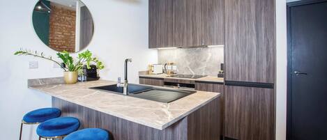 Fridge, microwave, oven, stovetop