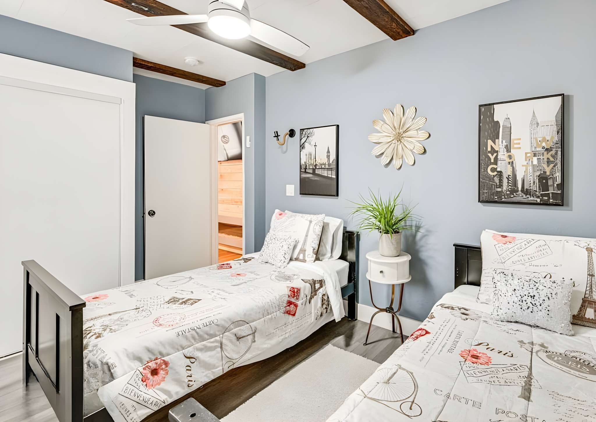 3 habitaciones, tabla de planchar con plancha, wifi y ropa de cama 