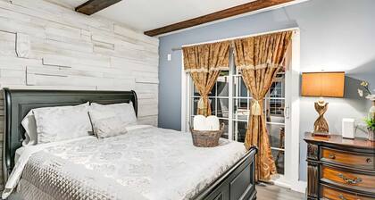 Spacious Family Getaway! Grill, Firepit & Patio