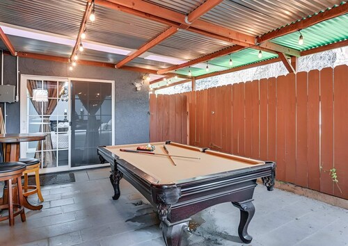 Spacious Family Getaway! Grill, Firepit & Patio