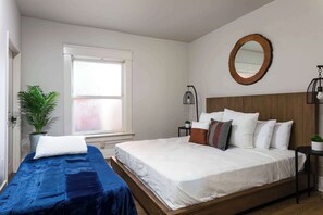 2 室のベッドルーム、アイロン / アイロン台、WiFi、ベッドシーツ