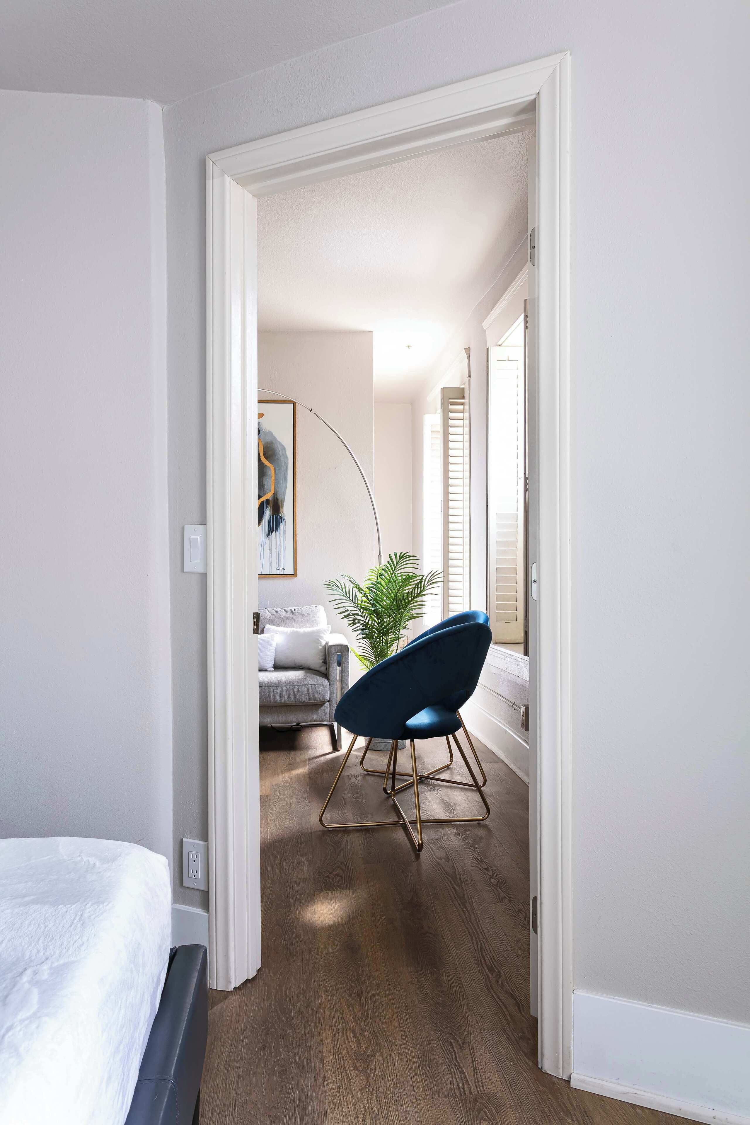 2 habitaciones, tabla de planchar con plancha, wifi y ropa de cama 