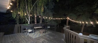 Serene Family Home Close to Everything - 4Bed 3Bath with Games Room & Gym Space