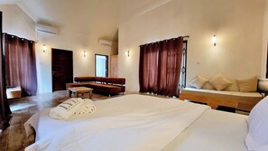 3 bedrooms, iron/ironing board, free WiFi, bed sheets