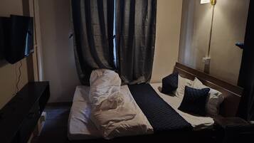 3 bedrooms, iron/ironing board, internet