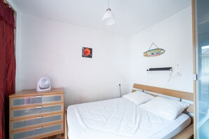 Iron/ironing board, free WiFi