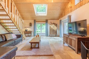 Televisie en een open haard