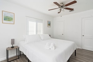 Iron/ironing board, WiFi, bed sheets