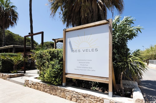 SES VELES IBIZA HOUSE