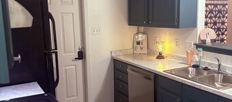 Southern Comfort – 2BR/2BA Family & Pet Friendly Charm w/ Parking