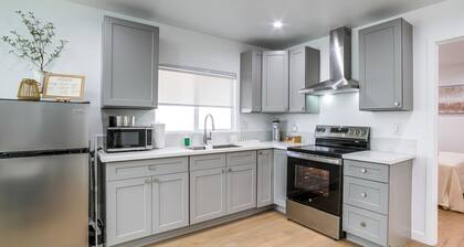 Work & Play! Apt < 1 Mi to Chino Valley Hospital