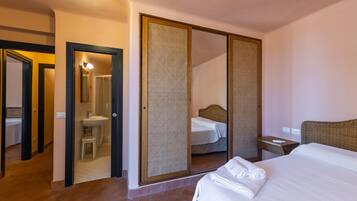 6 camere, ferro/asse da stiro, Wi-Fi, lenzuola