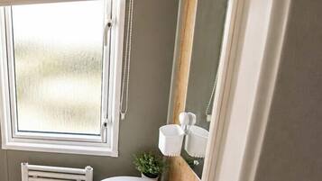 Maison, 3 chambres, fumeurs, patio | Salle de bain