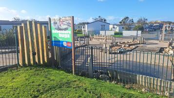 House, 3 Bedrooms, Smoking, Patio | Property grounds