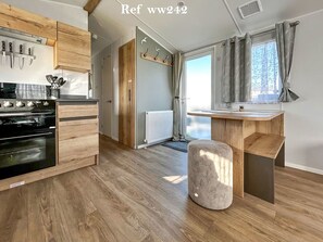 House, 3 Bedrooms, Smoking, Patio | Private kitchen