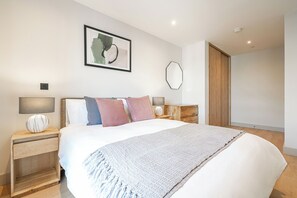 1 chambre, fer et planche à repasser, accès au Wi-Fi (inclus)