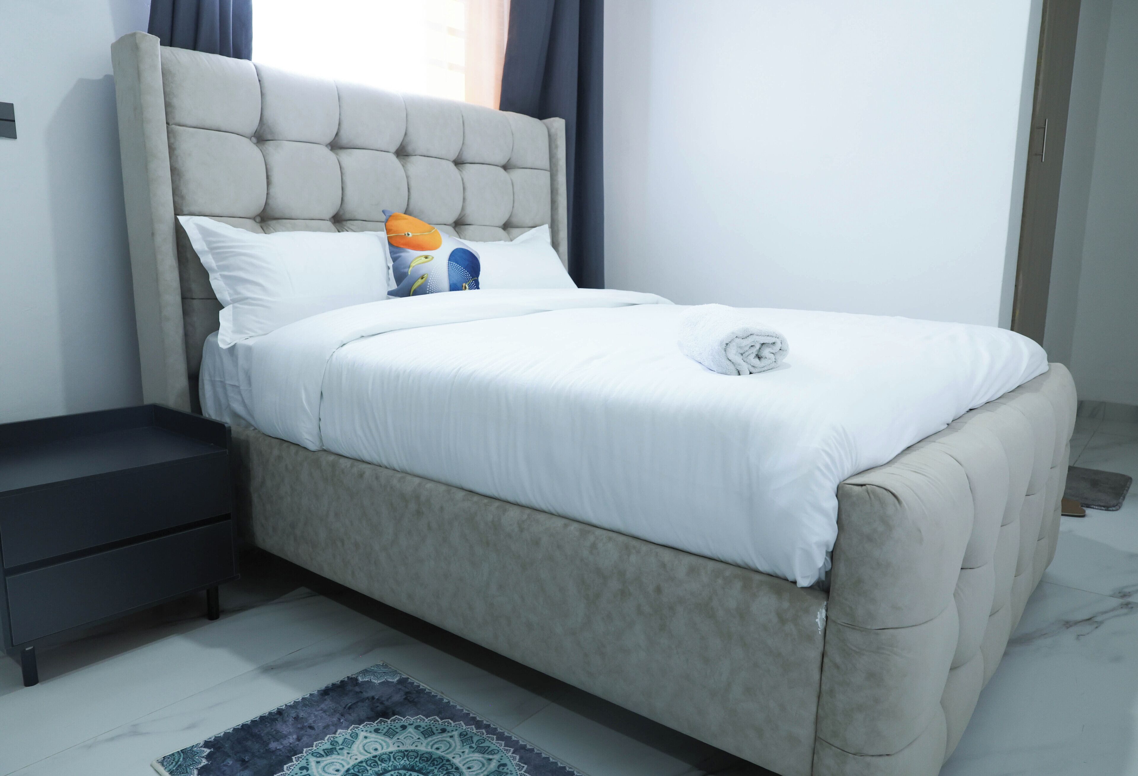 2 habitaciones, tabla de planchar con plancha, wifi y ropa de cama 