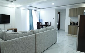 Living area - Equator SkyPod - A Charming 2-bedroom apartment in Kisumu (Kisumu)