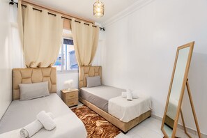 2 chambres, fer et planche à repasser, accès Internet, draps fournis