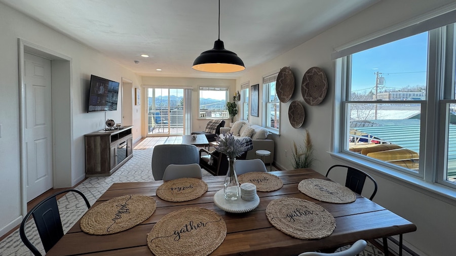 Central Lake Placid Mountain Views