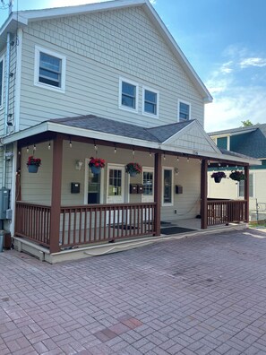 Front of property - Central Lake Placid Mountain Views (Lake Placid)