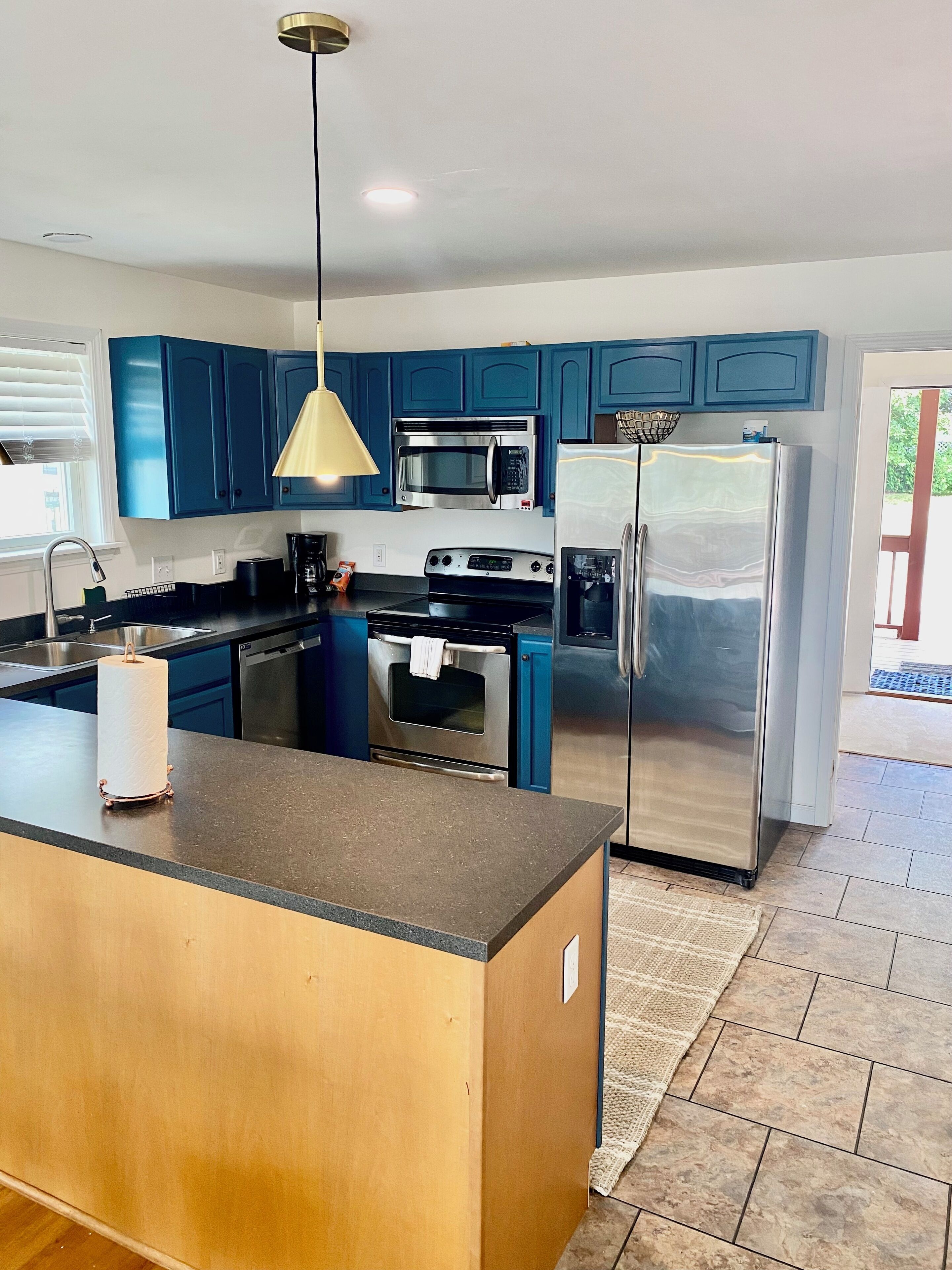 Apartamento superior, Se admiten mascotas, vistas a la montaña | Cocina privada | Microondas, horno, placa de cocina y congelador