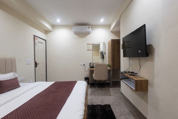 Deluxe Double Room, City View | Free WiFi