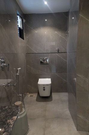 Shower, soap, shampoo