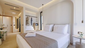 LocoLuxe Suite with Private Shared Pool, Sea View