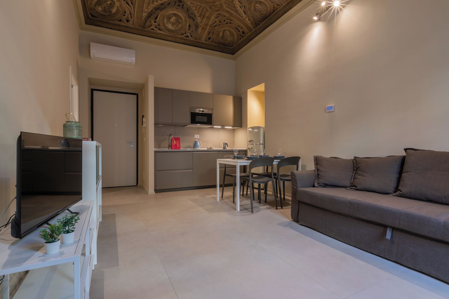 Apartment, 1 Double Bed with Sofa bed, Balcony | Living area | 30-inch TV with satellite channels