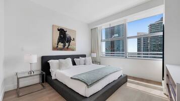 Deluxe Apartment, City View | Blackout drapes, soundproofing, iron/ironing board, free WiFi