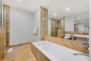 Deluxe Apartment, City View | Bathroom - AKA Brickell City Views Free Parking by Palermo Home (Miami)
