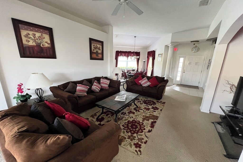 تلفزيون ذكي، ألعاب فيديو، مشغل دي في دي، كرة قدم الطاولة